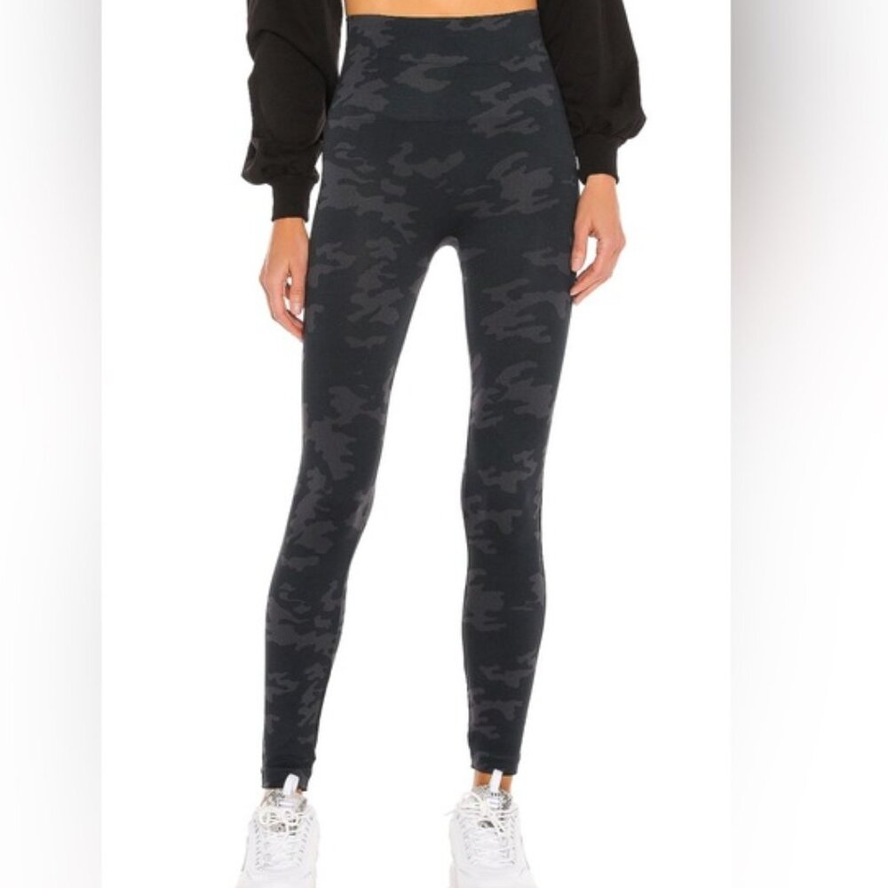 Spanx Camo Leggings | Small